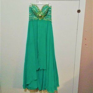Mari Lee Green Prom Dress Size 5/6